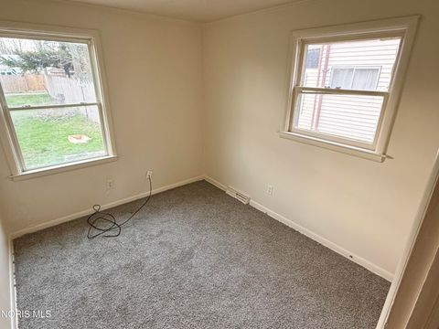 Tiny photo for 3124 N Erie Street, Toledo, OH 43611 (MLS # 10006169)