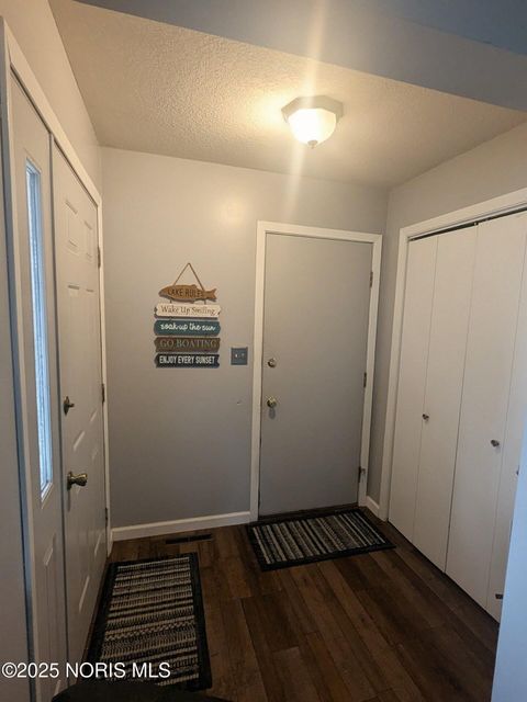 Tiny photo for 707 Nickie Lane, Fostoria, OH 44830 (MLS # 10002118)