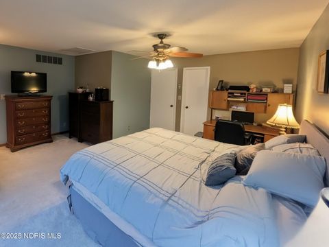 Tiny photo for 707 Nickie Lane, Fostoria, OH 44830 (MLS # 10002118)