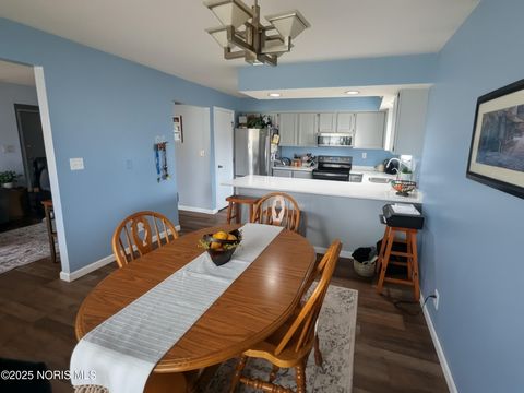 Tiny photo for 707 Nickie Lane, Fostoria, OH 44830 (MLS # 10002118)