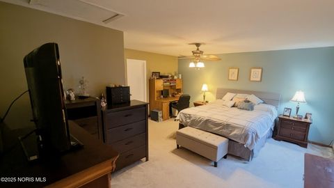 Tiny photo for 707 Nickie Lane, Fostoria, OH 44830 (MLS # 10002118)