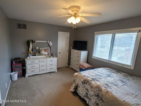 Tiny photo for 707 Nickie Lane, Fostoria, OH 44830 (MLS # 10002118)