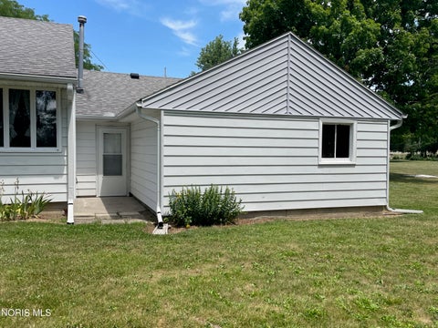 Tiny photo for 1704 E High Street, Bryan, OH 43506 (MLS # 10010138)