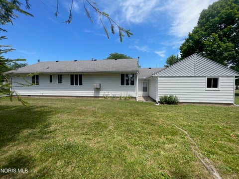 Tiny photo for 1704 E High Street, Bryan, OH 43506 (MLS # 10010138)