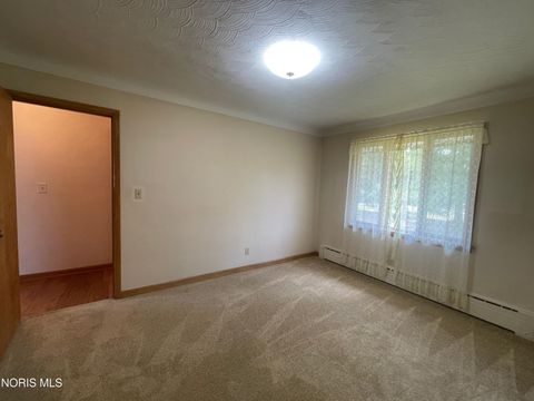 Tiny photo for 1704 E High Street, Bryan, OH 43506 (MLS # 10010138)