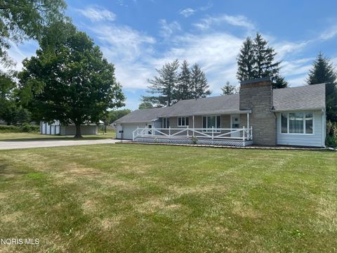 Tiny photo for 1704 E High Street, Bryan, OH 43506 (MLS # 10010138)