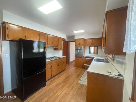 Tiny photo for 1704 E High Street, Bryan, OH 43506 (MLS # 10010138)