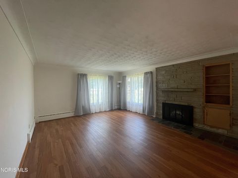 Tiny photo for 1704 E High Street, Bryan, OH 43506 (MLS # 10010138)