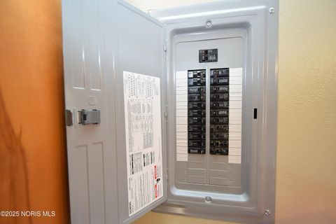 Tiny photo for 10006 Laplante Road, Monclova, OH 43542 (MLS # 10001005)