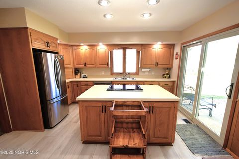 Tiny photo for 10006 Laplante Road, Monclova, OH 43542 (MLS # 10001005)