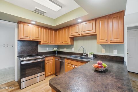 Tiny photo for 6007 Granville Drive, Sylvania, OH 43560 (MLS # 10005143)