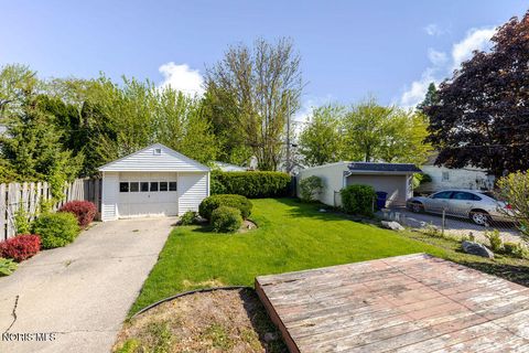 Tiny photo for 644 Southover Road, Toledo, OH 43612 (MLS # 10007564)