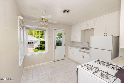 Tiny photo for 644 Southover Road, Toledo, OH 43612 (MLS # 10007564)