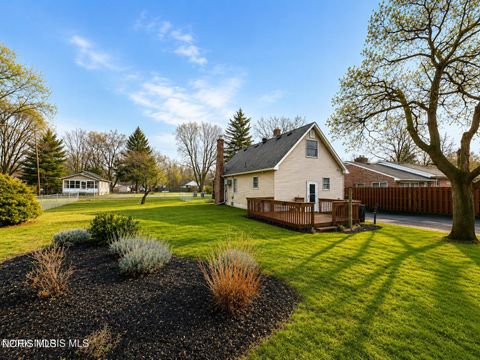 Tiny photo for 711 Sawyer Road, Toledo, OH 43615 (MLS # 10007386)