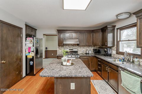 Tiny photo for 8241 Bucks Run Court, Toledo, OH 43617 (MLS # 10003276)