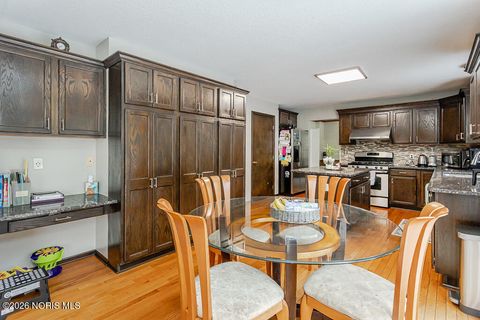 Tiny photo for 8241 Bucks Run Court, Toledo, OH 43617 (MLS # 10003276)