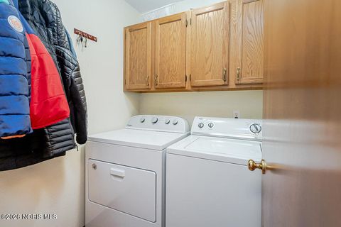 Tiny photo for 8241 Bucks Run Court, Toledo, OH 43617 (MLS # 10003276)