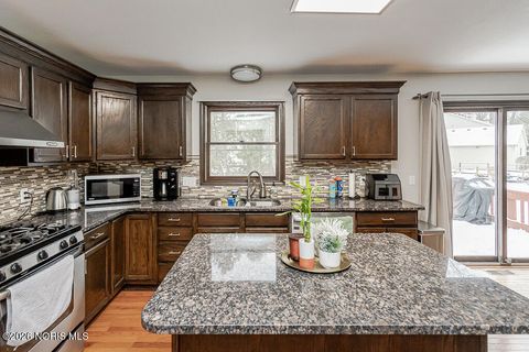 Tiny photo for 8241 Bucks Run Court, Toledo, OH 43617 (MLS # 10003276)