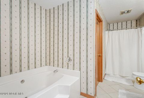 Tiny photo for 8241 Bucks Run Court, Toledo, OH 43617 (MLS # 10003276)