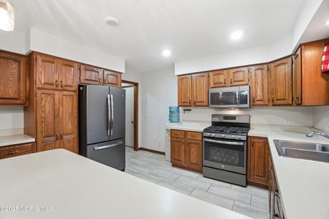 Tiny photo for 1417 Devonshire Street, Bowling Green, OH 43402 (MLS # 10002630)