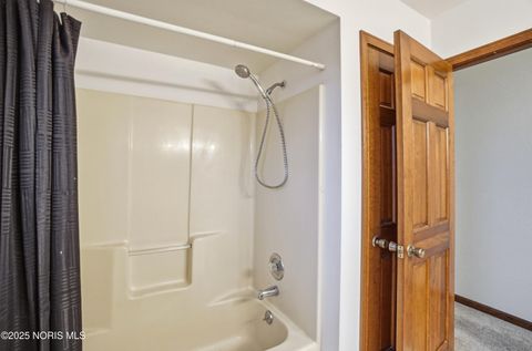 Tiny photo for 1417 Devonshire Street, Bowling Green, OH 43402 (MLS # 10002630)