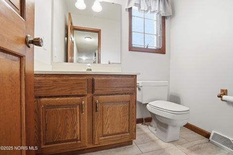 Tiny photo for 1417 Devonshire Street, Bowling Green, OH 43402 (MLS # 10002630)