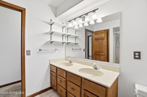 Tiny photo for 1417 Devonshire Street, Bowling Green, OH 43402 (MLS # 10002630)