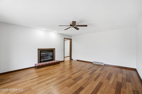 Tiny photo for 1417 Devonshire Street, Bowling Green, OH 43402 (MLS # 10002630)