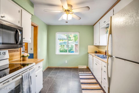 Tiny photo for 4536 N May Avenue, Toledo, OH 43614 (MLS # 10014354)