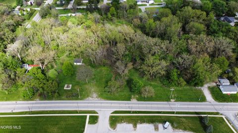 Tiny photo for 2601 Mechanic Street, Oregon, OH 43616 (MLS # 10007092)