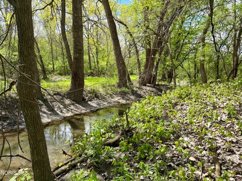 Tiny photo for 2601 Mechanic Street, Oregon, OH 43616 (MLS # 10007092)