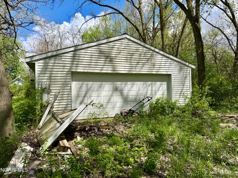 Tiny photo for 2601 Mechanic Street, Oregon, OH 43616 (MLS # 10007092)
