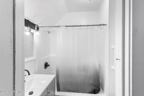 Tiny photo for 1805 Oakwood Avenue, Toledo, OH 43607 (MLS # 10003396)