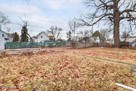 Tiny photo for 1805 Oakwood Avenue, Toledo, OH 43607 (MLS # 10003396)
