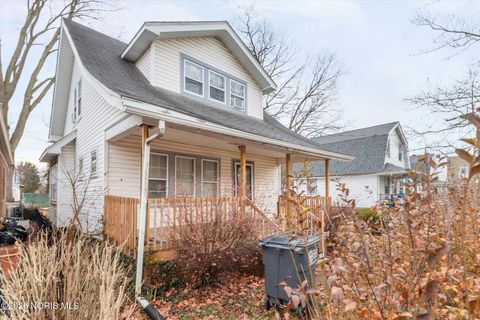 Tiny photo for 1805 Oakwood Avenue, Toledo, OH 43607 (MLS # 10003396)