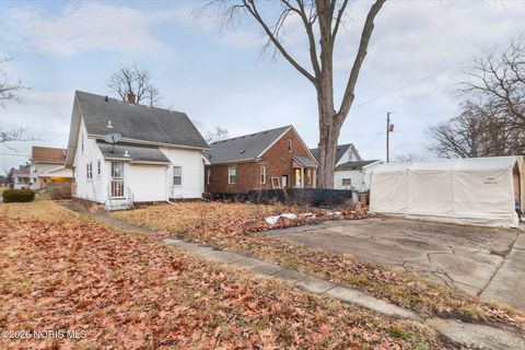 Tiny photo for 1805 Oakwood Avenue, Toledo, OH 43607 (MLS # 10003396)