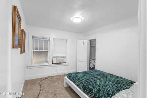 Tiny photo for 1805 Oakwood Avenue, Toledo, OH 43607 (MLS # 10003396)