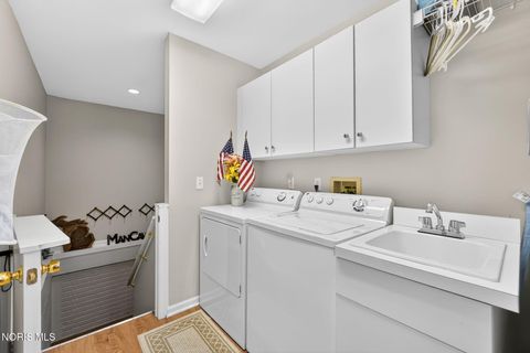 Tiny photo for 20 Main St Circle, Sylvania, OH 43560 (MLS # 10006740)