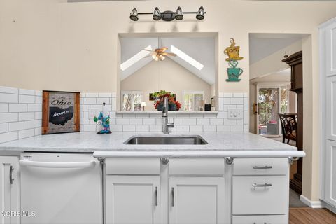 Tiny photo for 20 Main St Circle, Sylvania, OH 43560 (MLS # 10006740)