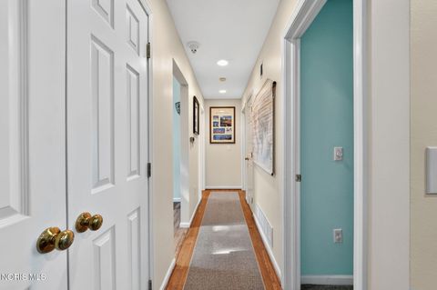 Tiny photo for 20 Main St Circle, Sylvania, OH 43560 (MLS # 10006740)