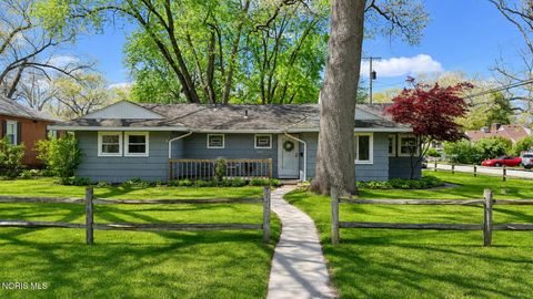 Photo of 3243 Elmont Road, Toledo, OH 43615 (MLS # 10007542)