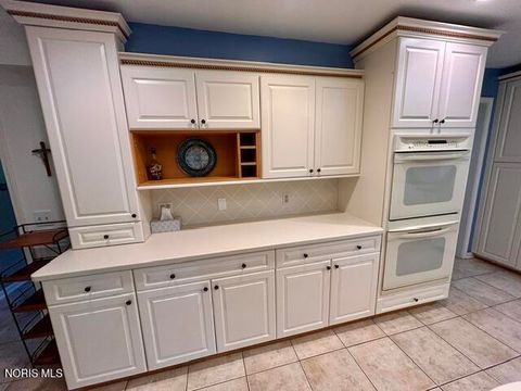 Tiny photo for 6808 Hickory Hill Court, Maumee, OH 43537 (MLS # 10008028)