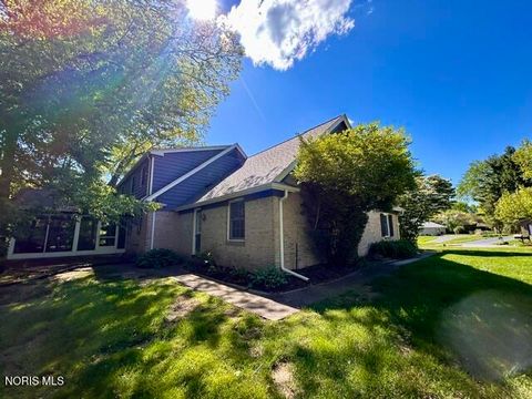 Tiny photo for 6808 Hickory Hill Court, Maumee, OH 43537 (MLS # 10008028)