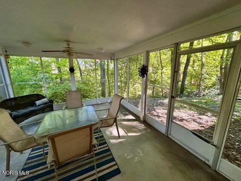 Tiny photo for 6808 Hickory Hill Court, Maumee, OH 43537 (MLS # 10008028)
