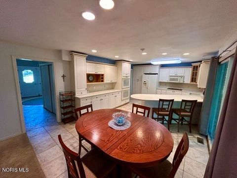 Tiny photo for 6808 Hickory Hill Court, Maumee, OH 43537 (MLS # 10008028)