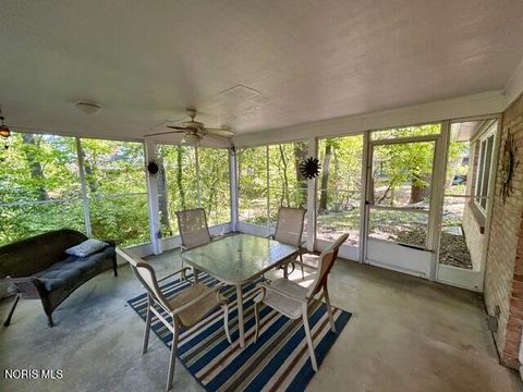 Tiny photo for 6808 Hickory Hill Court, Maumee, OH 43537 (MLS # 10008028)