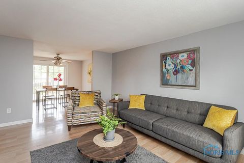 Tiny photo for 5457 Thornbrook Trail, Toledo, OH 43611 (MLS # 10007406)