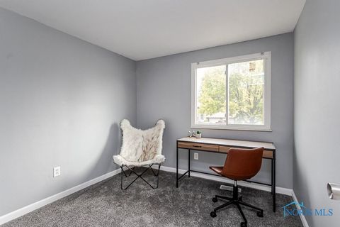 Tiny photo for 5457 Thornbrook Trail, Toledo, OH 43611 (MLS # 10007406)