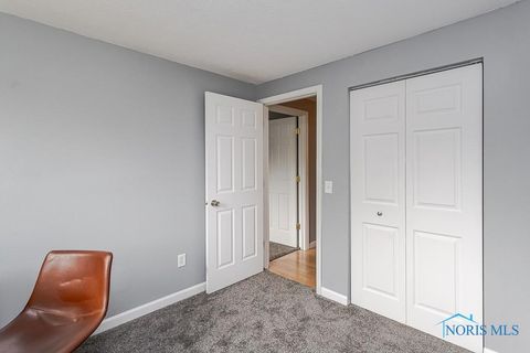 Tiny photo for 5457 Thornbrook Trail, Toledo, OH 43611 (MLS # 10007406)