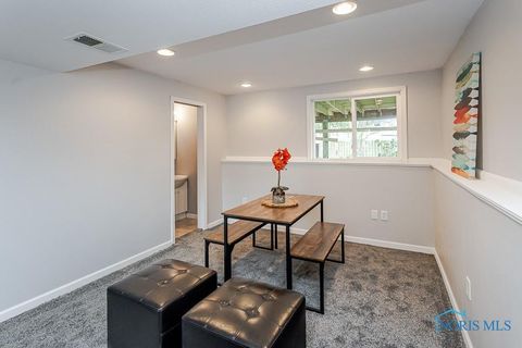 Tiny photo for 5457 Thornbrook Trail, Toledo, OH 43611 (MLS # 10007406)